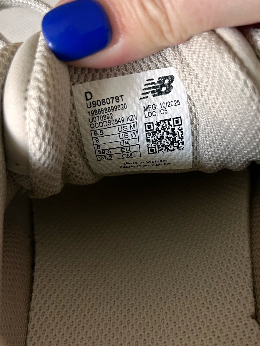 New Balance 9060 Sneakers Grey Beige - Picture 7 of 7